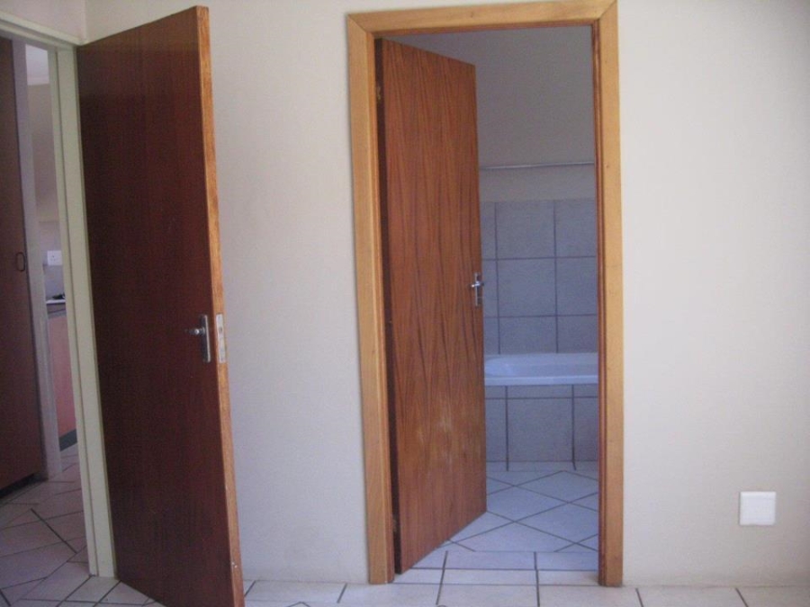 To Let 2 Bedroom Property for Rent in Ermelo Mpumalanga