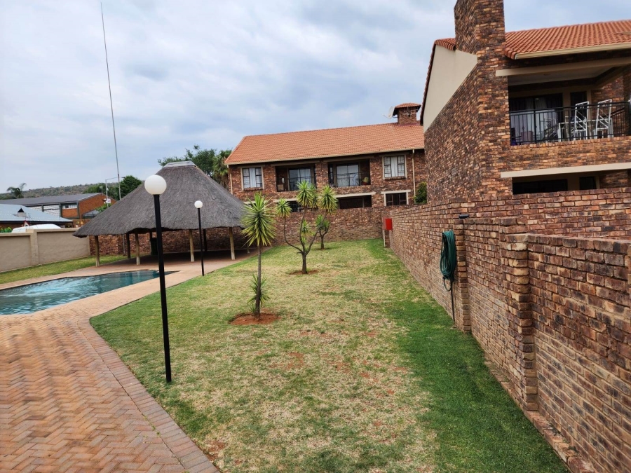2 Bedroom Property for Sale in Magalieskruin Mpumalanga