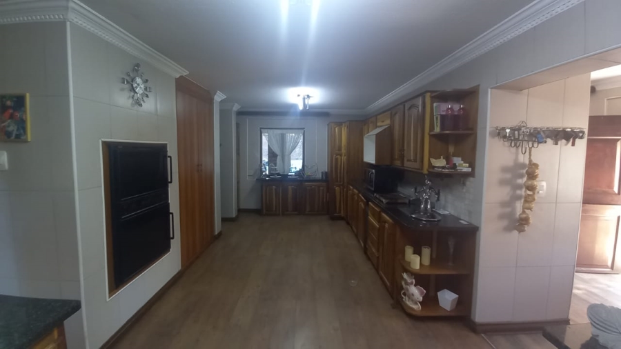 5 Bedroom Property for Sale in Gholfsig Mpumalanga