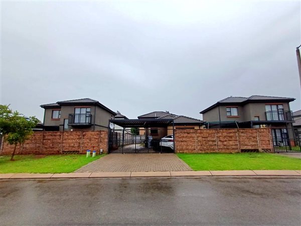 3 Bedroom Property for Sale in Embalenhle Mpumalanga