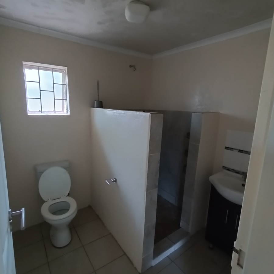 To Let 2 Bedroom Property for Rent in White River Rural Mpumalanga