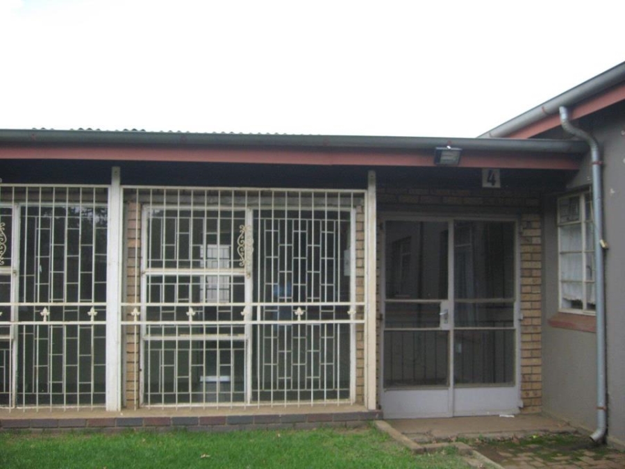 To Let 1 Bedroom Property for Rent in Ermelo Mpumalanga