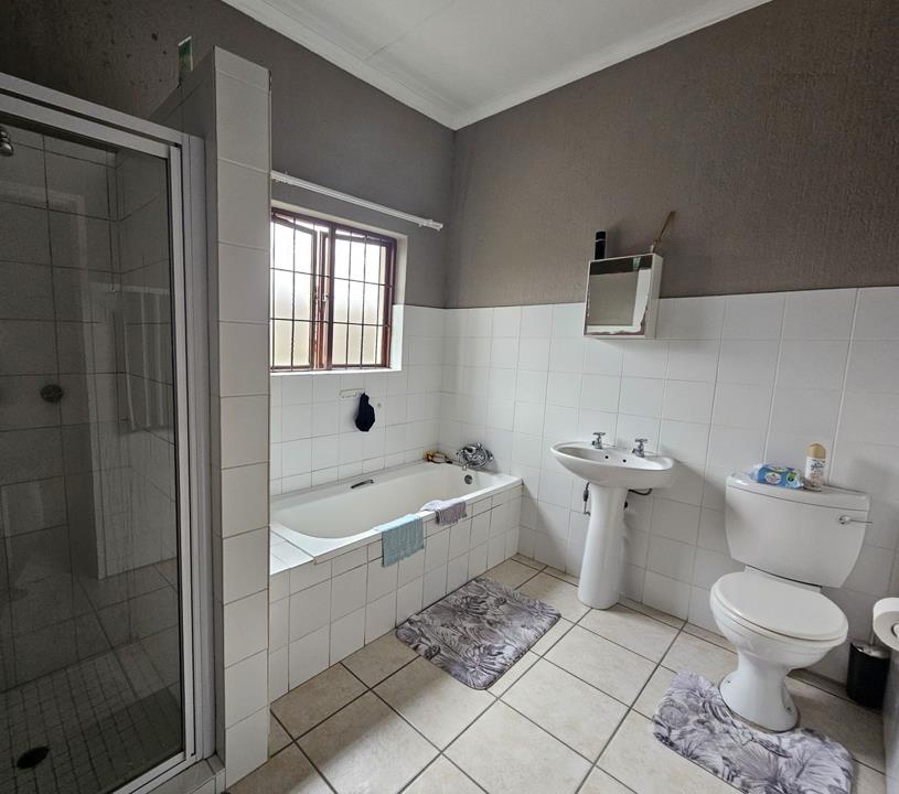 3 Bedroom Property for Sale in Nelspruit Ext 2 Mpumalanga