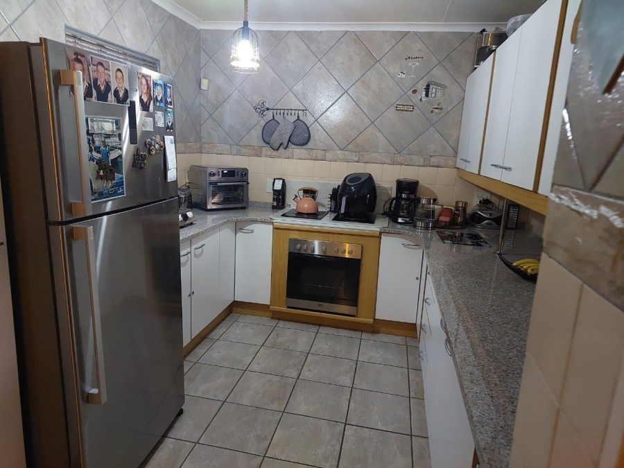 3 Bedroom Property for Sale in Volksrust Mpumalanga