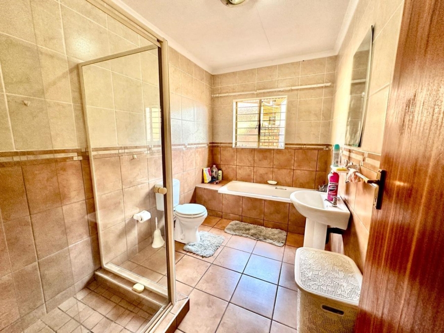 3 Bedroom Property for Sale in Reyno Ridge Mpumalanga