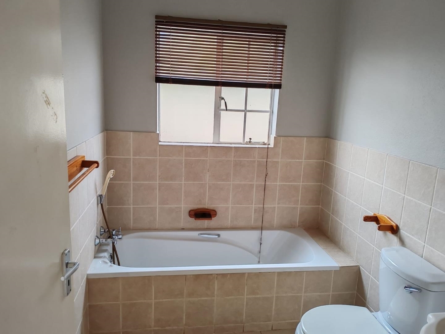 2 Bedroom Property for Sale in West Acres Mpumalanga