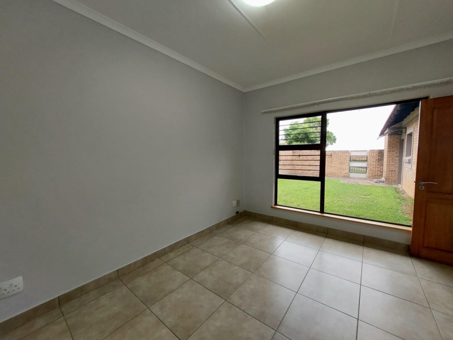 3 Bedroom Property for Sale in Bateleur Estate Mpumalanga