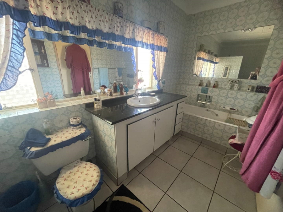 4 Bedroom Property for Sale in Rietkol Mpumalanga