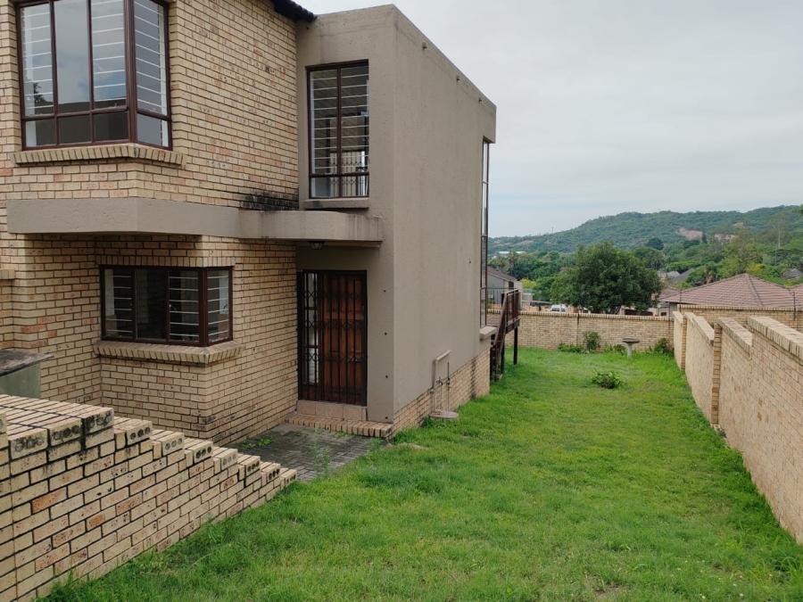 2 Bedroom Property for Sale in Stonehenge Ext 1 Mpumalanga