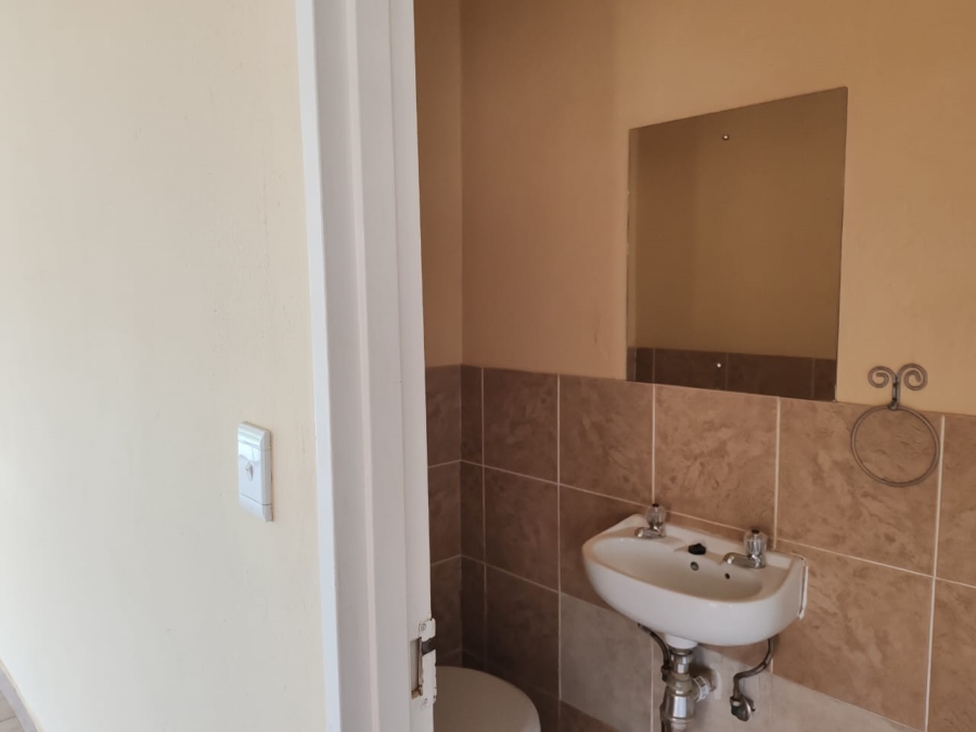 2 Bedroom Property for Sale in Stonehenge Ext 1 Mpumalanga