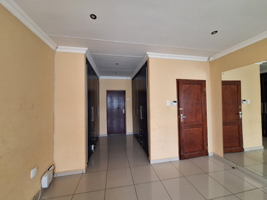 5 Bedroom Property for Sale in Drum Rock Mpumalanga