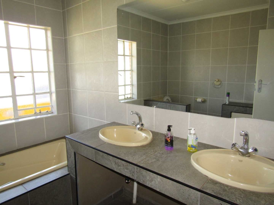 To Let 4 Bedroom Property for Rent in Delmas Mpumalanga