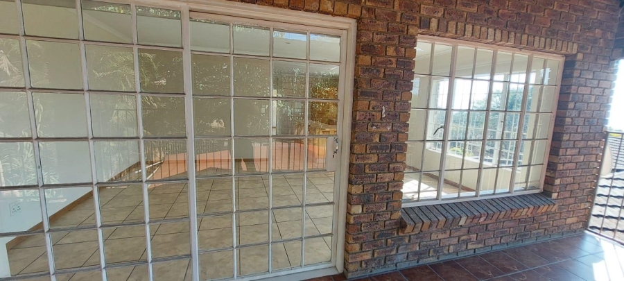 5 Bedroom Property for Sale in Sonheuwel Mpumalanga