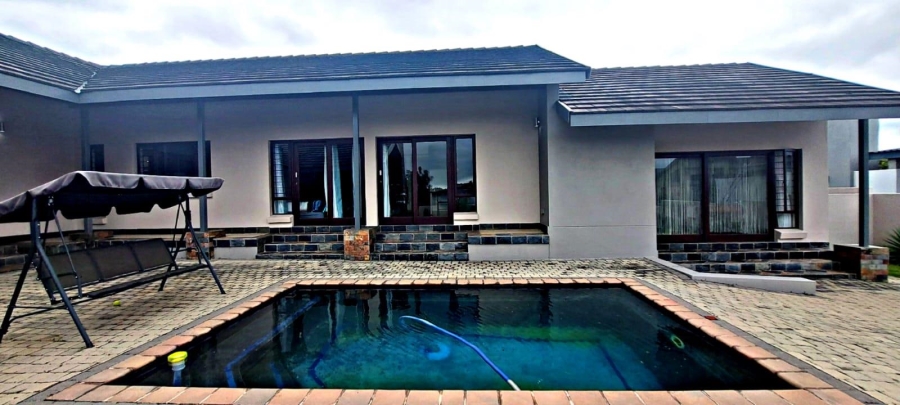 4 Bedroom Property for Sale in The Rest Nature Estate Mpumalanga