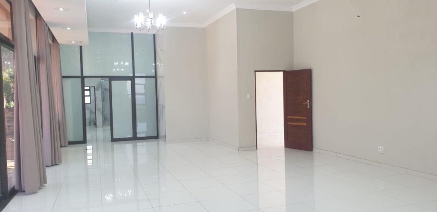 To Let 6 Bedroom Property for Rent in Sonheuwel Mpumalanga