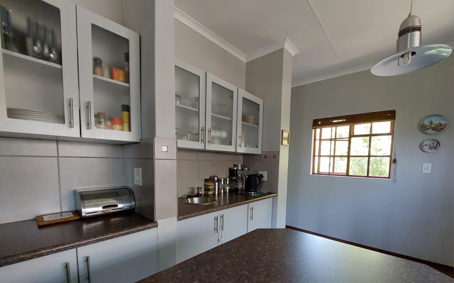 5 Bedroom Property for Sale in Sonheuwel Mpumalanga