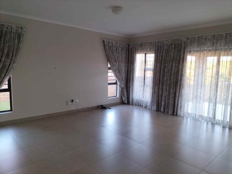 2 Bedroom Property for Sale in Bateleur Estate Mpumalanga