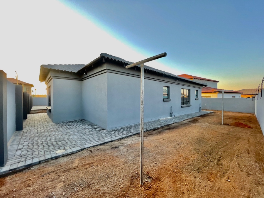 4 Bedroom Property for Sale in Aerorand Mpumalanga