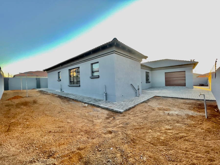 4 Bedroom Property for Sale in Aerorand Mpumalanga