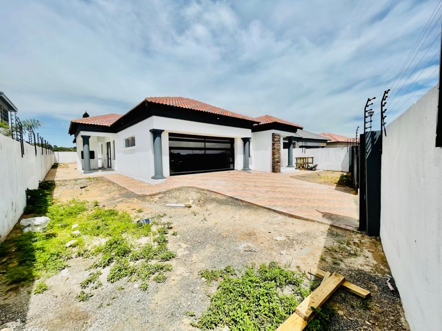 4 Bedroom Property for Sale in Aerorand Mpumalanga