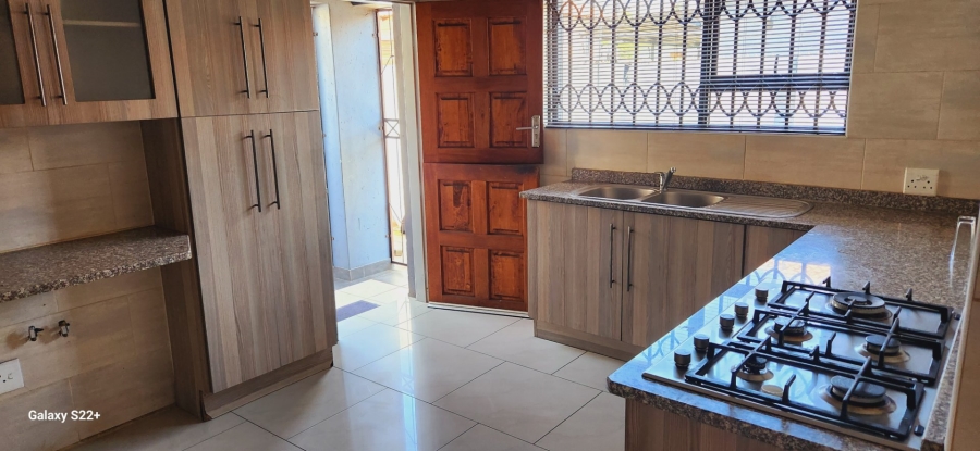 To Let 4 Bedroom Property for Rent in Aerorand Mpumalanga