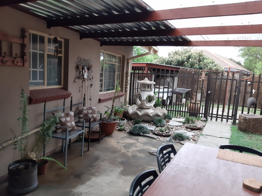 3 Bedroom Property for Sale in Flora Park Mpumalanga