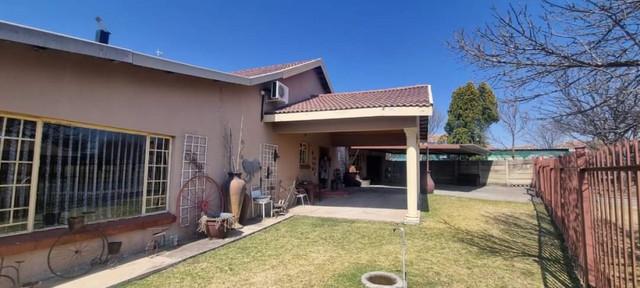 3 Bedroom Property for Sale in Flora Park Mpumalanga