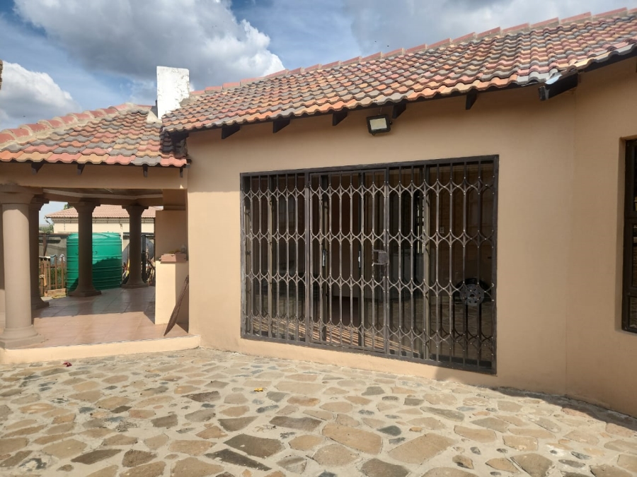 4 Bedroom Property for Sale in Standerton Mpumalanga