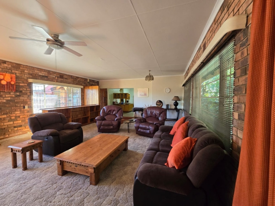 5 Bedroom Property for Sale in White River Rural Mpumalanga