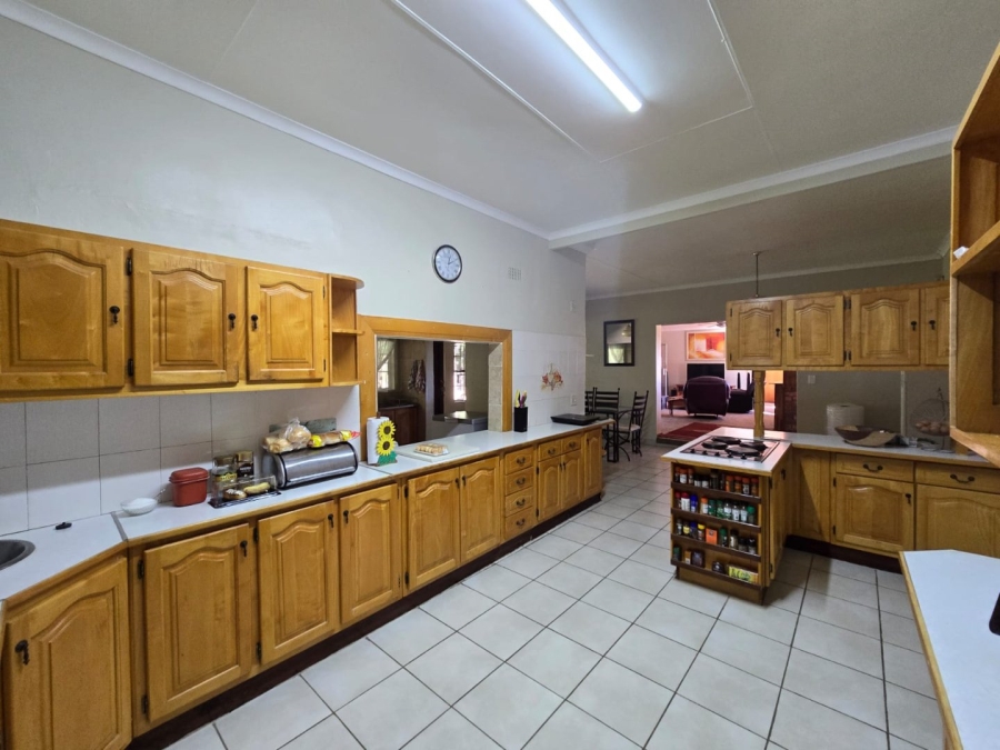 5 Bedroom Property for Sale in White River Rural Mpumalanga