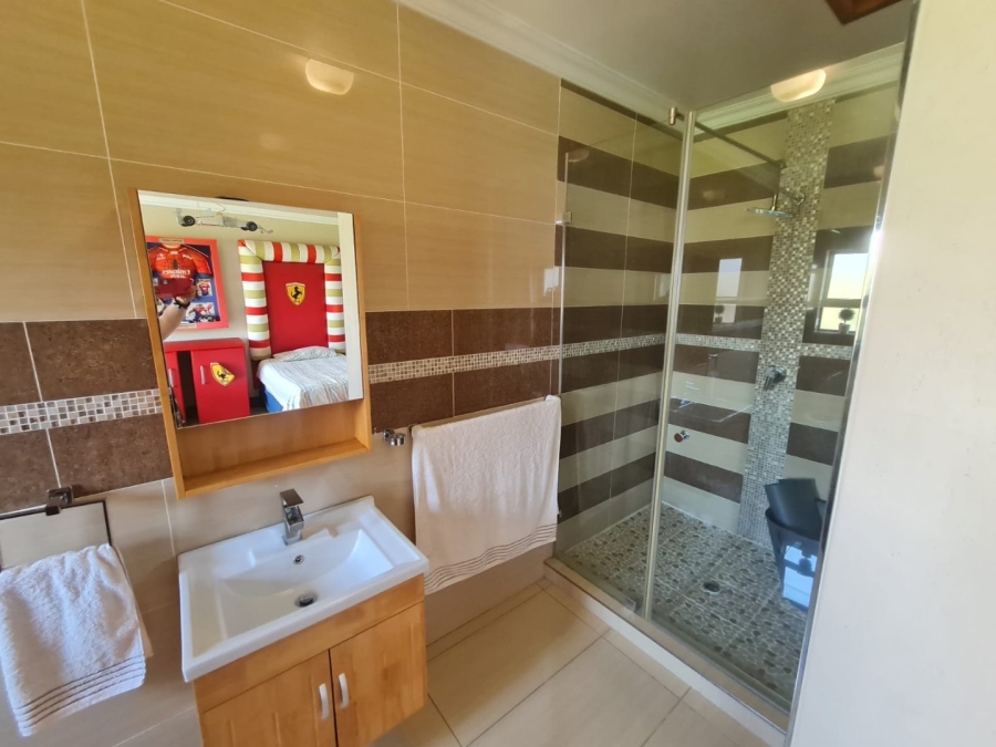 5 Bedroom Property for Sale in Elawini Lifestyle Estate Mpumalanga