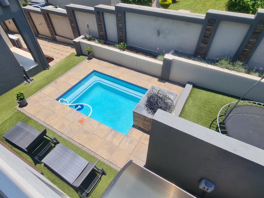 5 Bedroom Property for Sale in Elawini Lifestyle Estate Mpumalanga