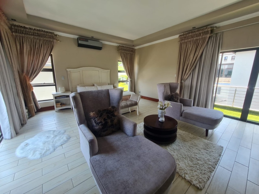 5 Bedroom Property for Sale in Elawini Lifestyle Estate Mpumalanga