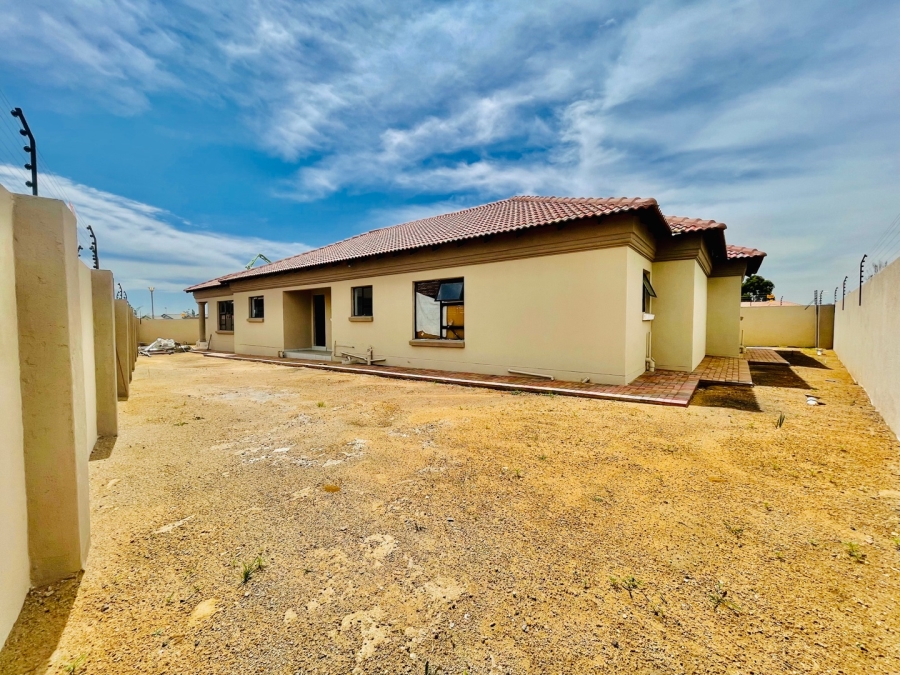 4 Bedroom Property for Sale in Aerorand Mpumalanga