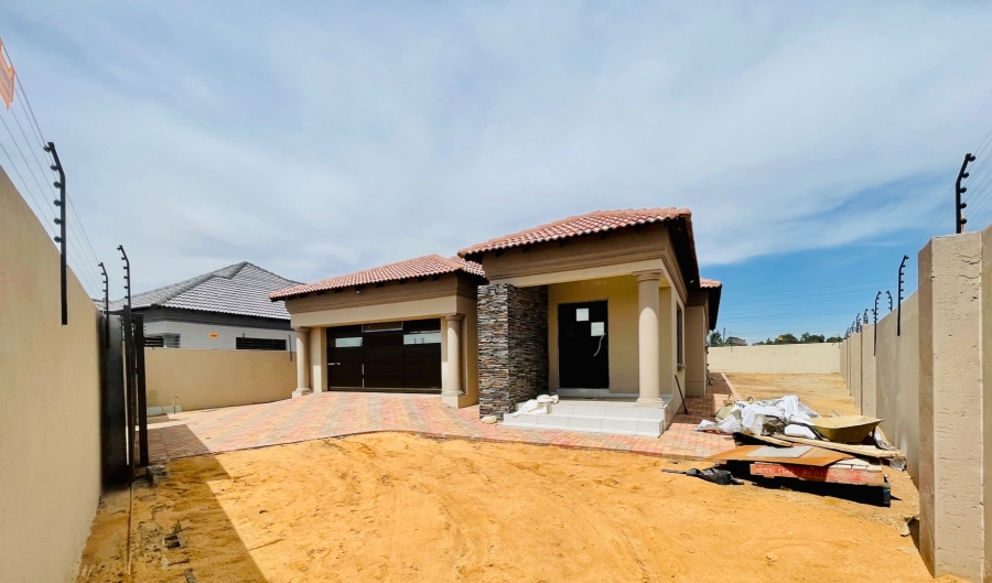 4 Bedroom Property for Sale in Aerorand Mpumalanga