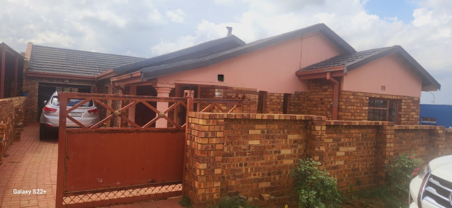 3 Bedroom Property for Sale in Mhluzi Mpumalanga
