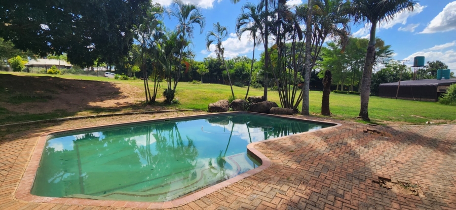 To Let 4 Bedroom Property for Rent in White River Estates Mpumalanga