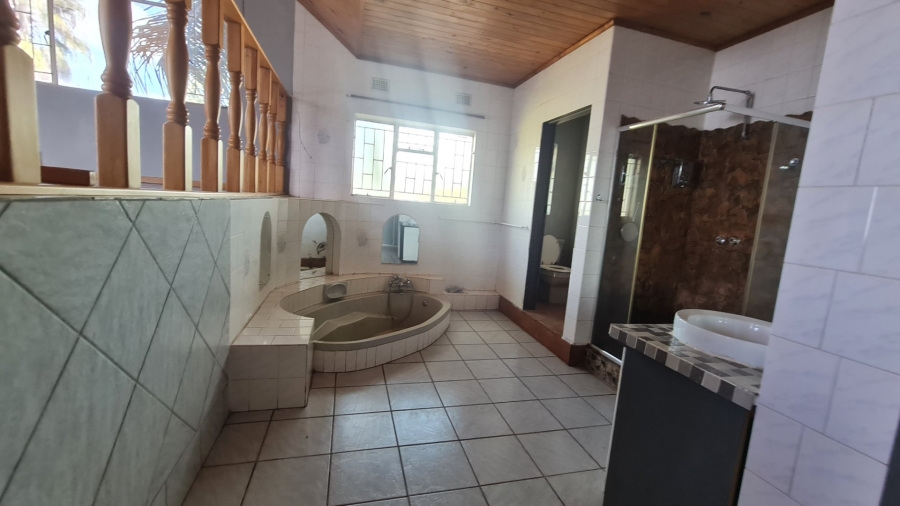 To Let 4 Bedroom Property for Rent in White River Estates Mpumalanga
