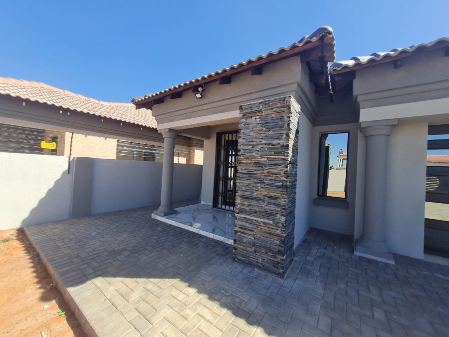 4 Bedroom Property for Sale in Aerorand Mpumalanga