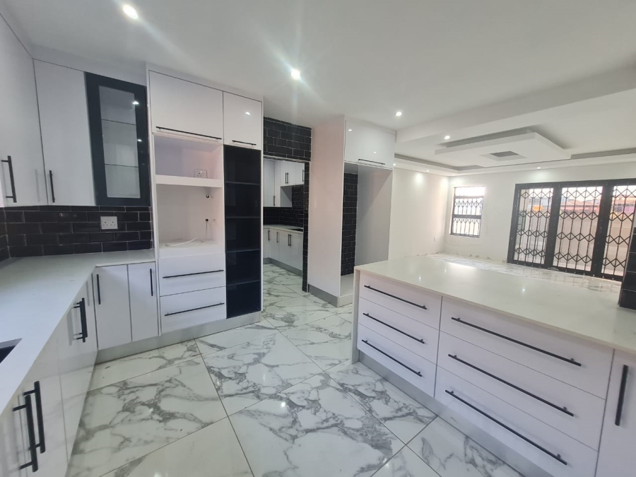 4 Bedroom Property for Sale in Aerorand Mpumalanga
