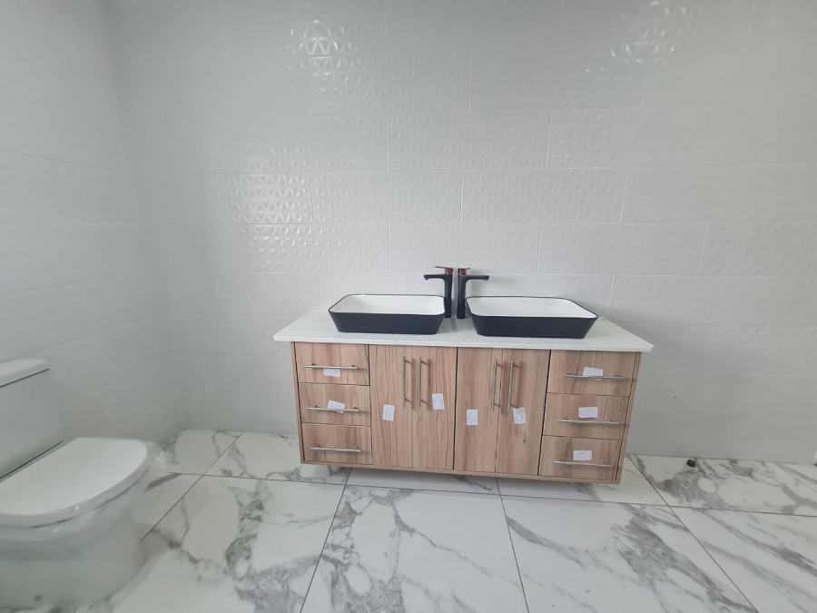 4 Bedroom Property for Sale in Aerorand Mpumalanga