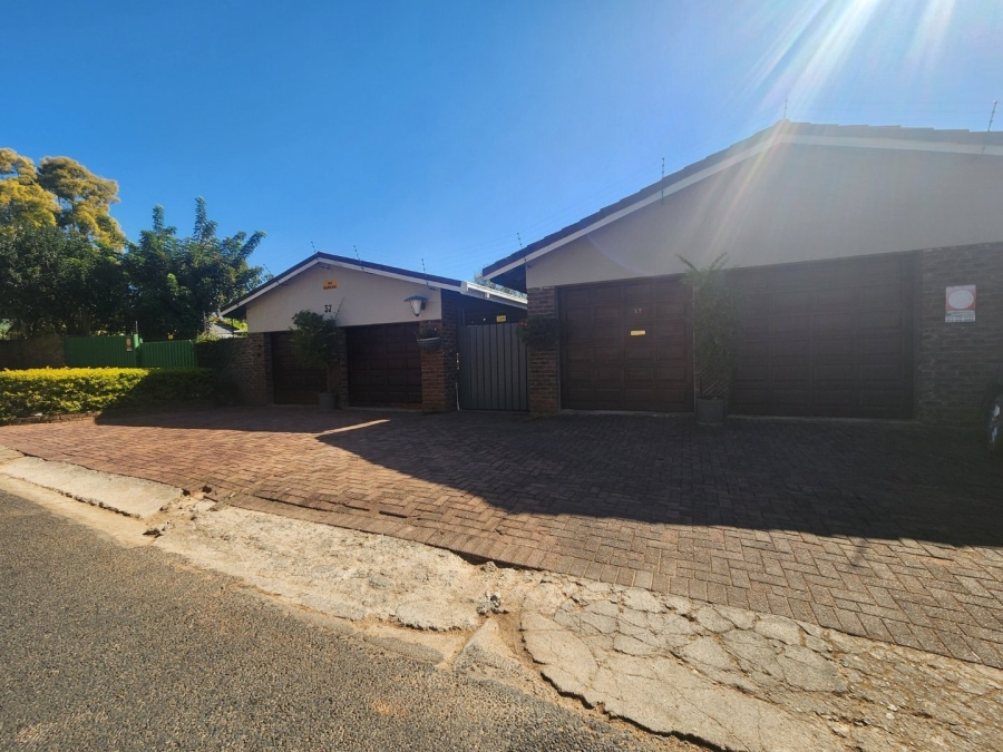 7 Bedroom Property for Sale in White River Ext 1 Mpumalanga