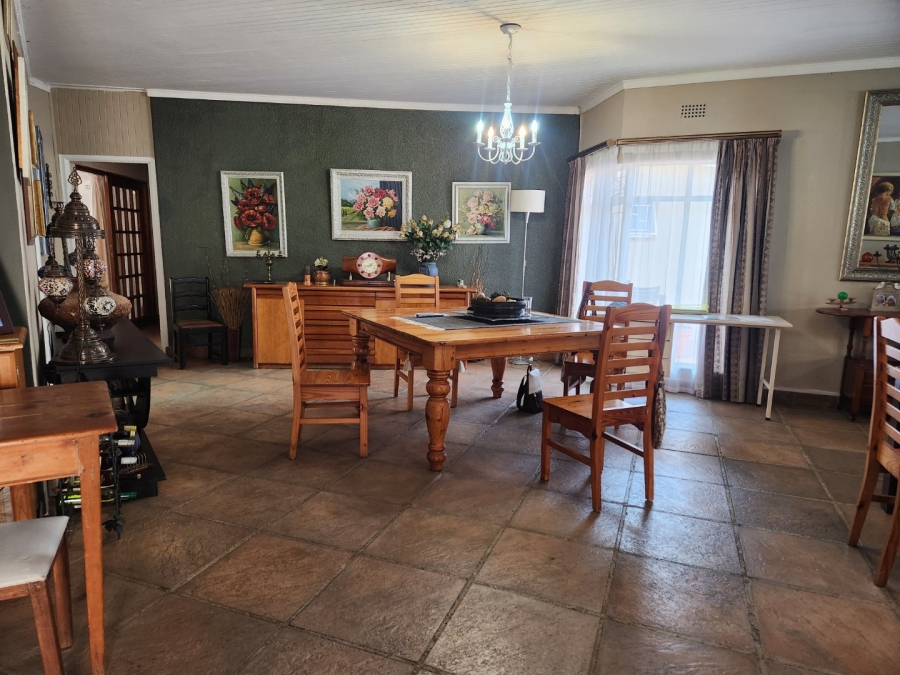 7 Bedroom Property for Sale in White River Ext 1 Mpumalanga