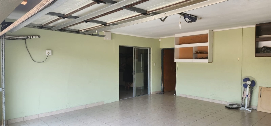 3 Bedroom Property for Sale in Kanyamazane Mpumalanga