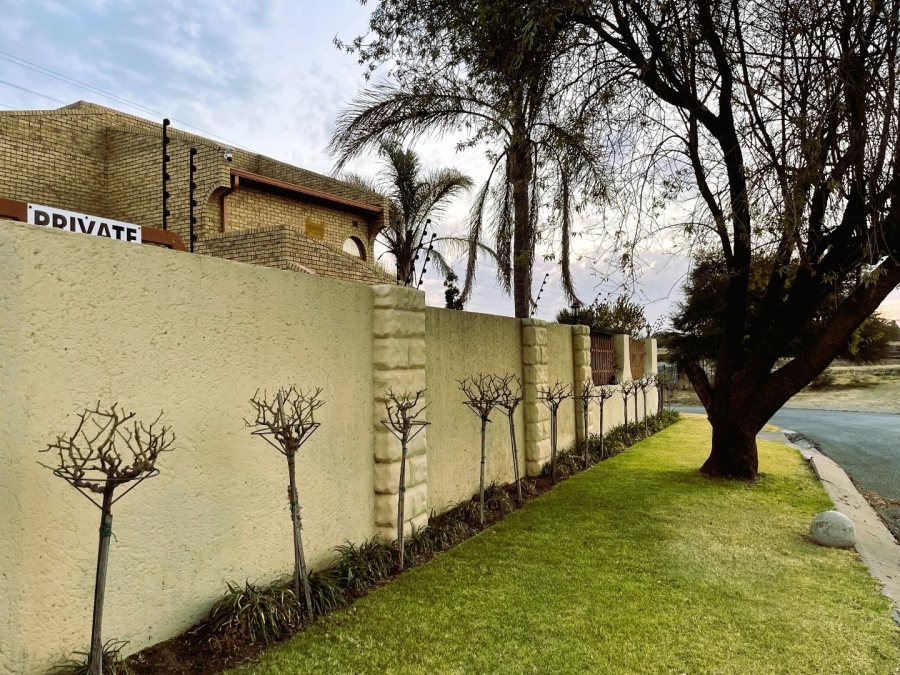 5 Bedroom Property for Sale in Noordrand Mpumalanga