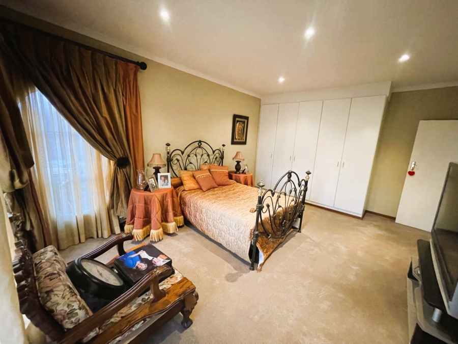 5 Bedroom Property for Sale in Noordrand Mpumalanga