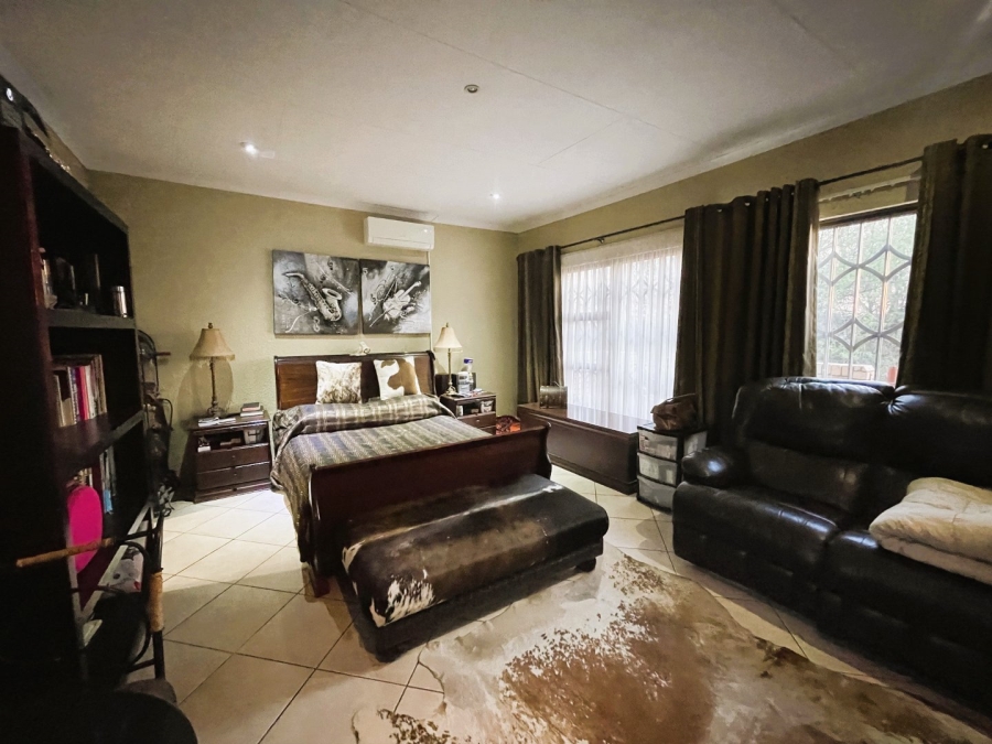 5 Bedroom Property for Sale in Noordrand Mpumalanga