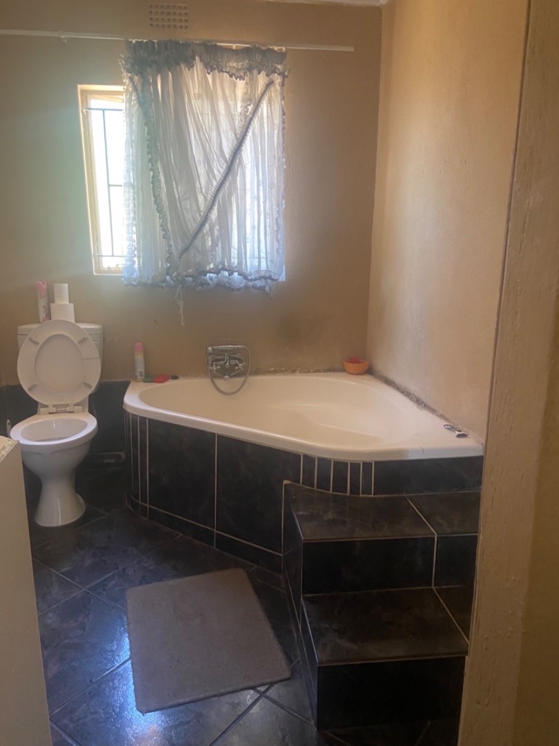 3 Bedroom Property for Sale in Kamagugu Mpumalanga