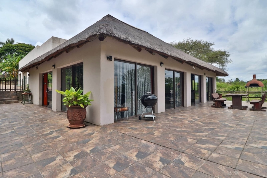 5 Bedroom Property for Sale in White River Estates Mpumalanga