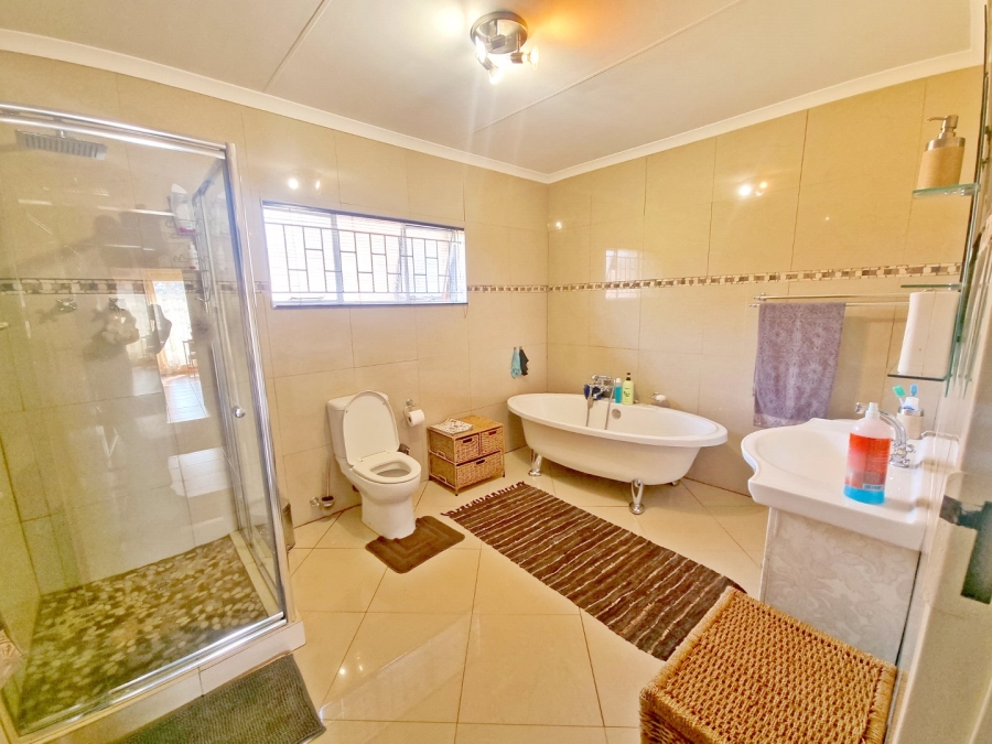 5 Bedroom Property for Sale in Sundra AH Mpumalanga